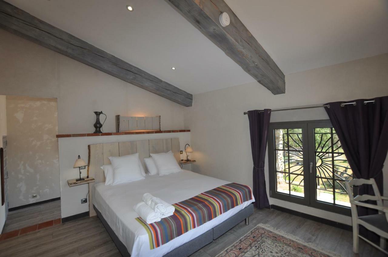 Oms Le Mas Des Colombes Chambres D'Hotes B&B & Spa מראה חיצוני תמונה