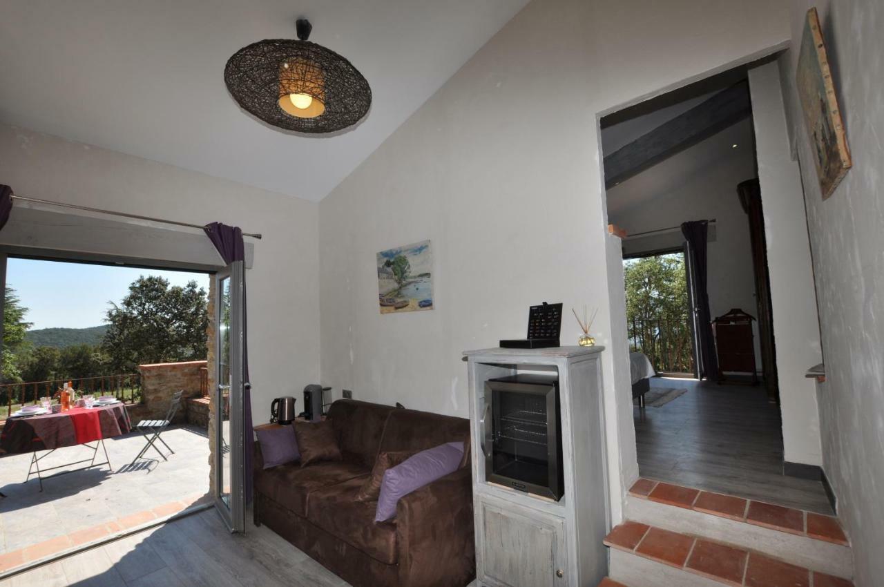 Oms Le Mas Des Colombes Chambres D'Hotes B&B & Spa מראה חיצוני תמונה